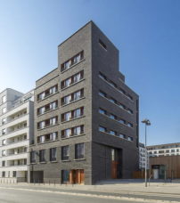 Sonderpreis: Wohnhaus mit Gemeindezentrum, Stefan Forster Architekten   