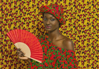 Omar Victor Diop, Aminata, Fotografie aus der Serie The Studio of Vanities, 2013 