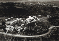 Sicht auf die ikonische Siedlung Weienhof in Stuttgart, 1927 vom Werkbund ins Leben gerufen 