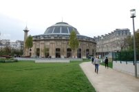 Die Stadt Paris, der das historische Gebude gehrt, hat dem Unternehmer Franois Pinault die Nutzungsrechte fr die nchsten 50 Jahre verliehen 