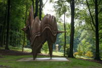 Der Skulpturengarten mit Tony Craggs Arbeit Caldera