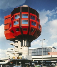 Der Bierpinsel in Berlin-Steglitz in den Siebziger Jahren im urspnglichen Rot 