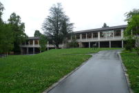 Die denkmalgeschtzte Schulanlage Felsberg (bei Luzern) wurde von Menzi Brgler Architekten (Zrich) umgebaut und saniert