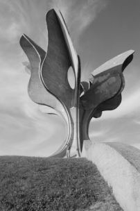 Steinerne Blume an der Gedenksttte fr die KZ-Opfer in Jasenovac 