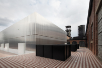 Umbau einer Fabrik zu einem Kultur- und Designzentrum von 51N4E Architekten. 