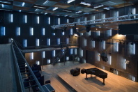 Einer der fnf Konzertsle