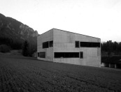 Schulhaus Paspels (Preistrger Beton 01)