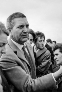 Paul Schneider-Esleben mit Studenten der HFBK, 1963 