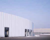 Logistikzentrum auf dem Vitra-Campus in Weil am Rhein, 2013, Foto: Julien Lanoo  Vitra