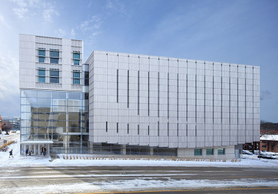 Der Neubau des Voxman Music Building in Iowa City erfolgte nach Plnen von LMN Architects und Neumann Monson Architects.