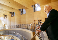 Frank Gehry, Ole Bkhj und Yasuhisa Toyota im Pierre Boulez Saal, Foto:  Thomas Rosenthal