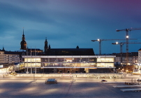 Rechts unten im Erdgeschoss des Dresdner Kulturpalastes zieht das Zentrum fr Baukultur Sachsen ein. 
