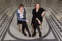 Die beiden Organisatorinnen: Iris Kaltenegger und Ulla Unzeitig