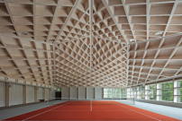 Die Decke der Halle planten Rüssli Architekten ursprünglich aus Glas. 