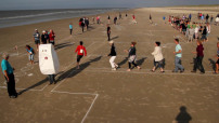 Christiane Htter / Invisible Playground: Lies in the Sand auf der Insel Terschelling 