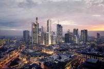 Das Ensemble aus vier neuen Hochhaustürmen mit bis zu 228 Metern Höhe verändert die Frankfurter Skyline.       