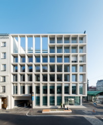 Die Architekten wählten für das Gebäude der neuen Zentrale der Österreichischen Post eine zurückhaltende Fassadengestaltung. 