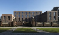 Die Noth Residence der University of Roehampton wurde in bestehende Mauern eingefügt. 