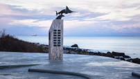 Das Denkmal erinnert an die Besatzung des U-Bootes Uredd, die 1943 verunglckte. 
