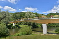 Holz wurde gewählt, um das Bauwerk in die Umgebung einzufügen.
