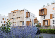 Zur Strae hin prsentiert sich das von Brenac + Gonzalez entworfene Quartier Marcel Cachin in Romainville als kompaktes Ensemble...