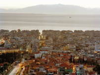 Durch die Topographie Thessalonikis, die an ein Amphitheater erinnert, hat man von vielen Punkten und Plätzen aus einen weiten Blick. Foto: Ingo Dünnebier 