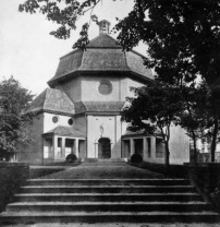Das Krematorium im Wedding von William Mller erffnete 1912 als erste Anlage zur damals noch umstrittenen Feuerbestattung in Berlin. 