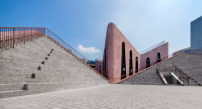 Auch das Dach wird fr Gottesdienste genutzt: Inuce konzipierte es als Amphitheater. 