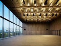 Im groen Saal lassen Ulmenholz, Messingdecke und Glas eine festliche und zugleich offene Atmosphre entstehen.   