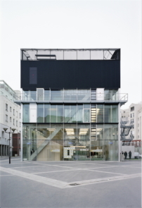 Nominiert: Bruther Architects aus Paris. Im Bild das Cultural and Sports Center in Paris  