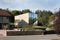 Das sind nur die beiden Obergeschosse des vom Bro 2001 entworfenen Wohnhauses im luxemburgischen Mondorf-les-bains.