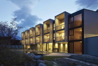 Neue Architektur in Südtirol: Erweiterung des Hotels Sand von Max Ladurner Architekten in Kastelbell 