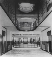 Das im September 1935 eröffnete Gefängnis „Tilanqiao-Prison“