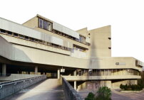 Das „Institut für Hygiene und Mikrobiologie“ (1966 - 74) von Fehling + Gogel wird unter Denkmalschutz gestellt.  