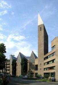 Katholische Pfarrkirche St. Gertrud, Krefelder Strae in Kln, 1961-66, Gottfried Bhm