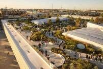 Nachher: 40.000 Menschen besuchten zur Eröffnung Mitte November die fertiggestellten Bereiche von POST Houston, darunter den öffentlichen Dachgarten. 