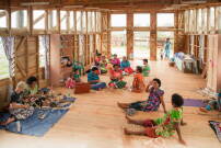 Naidi Community Hall von Caukin Studio in der Northern Division des Pazifikstaates Fidschi.