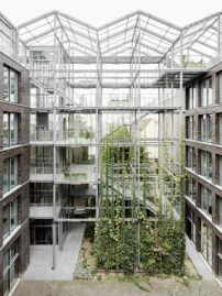 Nike für Symbolik: Kuehn Malvezzi (Berlin): Verwaltungsgebäude mit Gewächshaus, Oberhausen