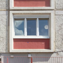 Fenster in der Hyazinthenstraße in Halle-Neustadt 
