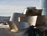 Frank O. Gehrys vor 25 Jahren errichteter Museumsbau wurde zum Wahrzeichen von Bilbao. 