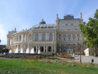Das Zentrum von Odessa mit dem Opernhaus steht ebenfalls auf der Tentativliste. Im Oktober hat die Ukraine die Aufnahme ins Welterbe erneut beantragt. 