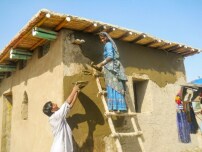 Yasmeen Laris Zero-Carbon-Architektur: flutresistente Häuser in Selbstbauweise in Sindh, Pakistan, seit 2010 