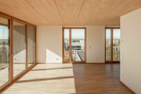 Preisträger Deutscher Holzbaupreis 2023: Wohn- und Geschäftshaus Buggi 52 in Freiburg im Breisgau, Weissenrieder Architekten (Freiburg im Breisgau) 