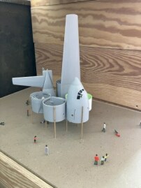 Modell für das Projekt Third Space – Räume der neuen Unklarheit. Raumlaborberlin entwickelten das Festivalzentrum der Ruhrtriennale in Bochum (2018–2020)