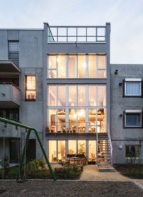 Anerkennung: Urbanes Einfamilienhaus Der Lckenfller von mehr* Architekten in Kirchheim unter Teck 