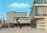 Kino International: Historische Aufnahme von 1964, ein Jahr nach der Erffnung des Kulturzentrums von Josef Kaiser und Heinz August in der Karl-Marx-Allee 