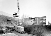 System Variel Beton-Standard: Collège d’Hauterive in Hauterive, 1968. Montage der 41 Raumelemente 