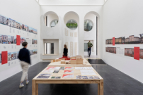 Im Pavillon hatten AKT und Czech ihren Research zur Biennale und den Prozess des Projekts dokumentiert. 