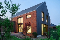 Auszeichnung 2022: Haus aus Stein und Holz im Mnsterland von Finke Baukunst  