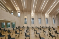 Berlin Metropolitan School, Aufstockung von Sauerbruch Hutton 2020 